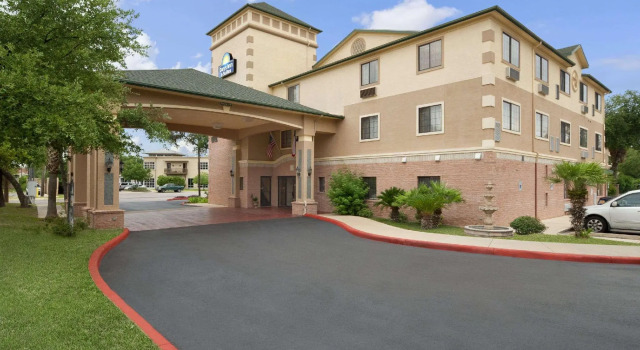 Двухместный номер Days Inn & Suites by Wyndham San Antonio North/Stone Oak