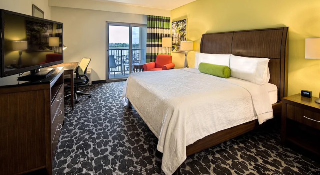 Двухместный номер Standard с балконом и с видом на воду Hilton Garden Inn Charleston Waterfront/Downtown