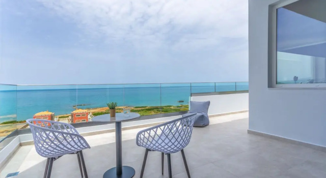 Люкс с видом на море Eva Apartments