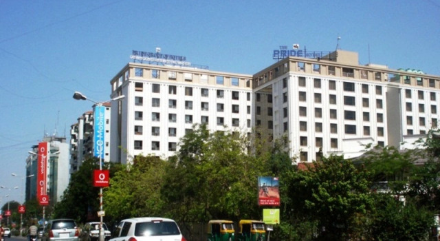 Полулюкс Pride Premier Chennai