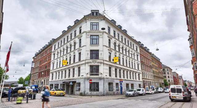 Кровать в общем номере Four Points Flex by Sheraton Copenhagen City