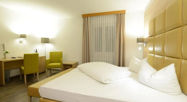 Трёхместный номер Standard Land-gut Hotel zum Löwen Garni