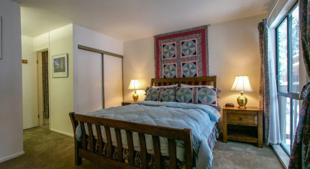 Summit #273 2 Bedroom Condo by RedAwning, Varaa Huoneisto Mammoth Lakes Mammoth