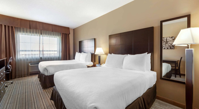 Четырёхместный номер Standard Best Western Plus Peace River Hotel & Suites