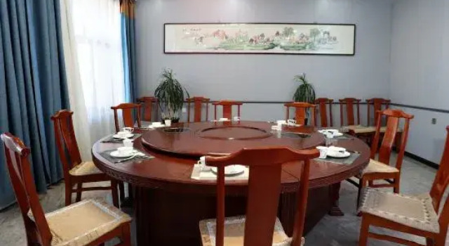 Longsheng Hotel, Buchen Sie Hotel Nenjiang Zhen China