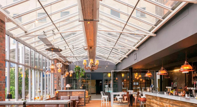 Номер Standard Novotel Cardiff Centre