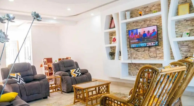 Апартаменты Lux Suites Kijani Beach Apartments