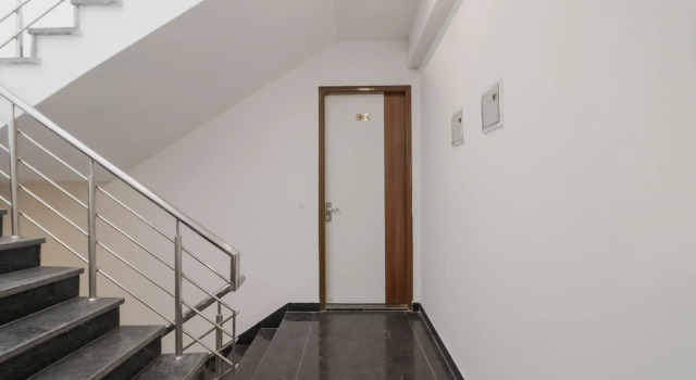 OYO DTT013 Hotel Sky wood, Забронировать Отель Отели Нью-Дели с парковкой, Парковка