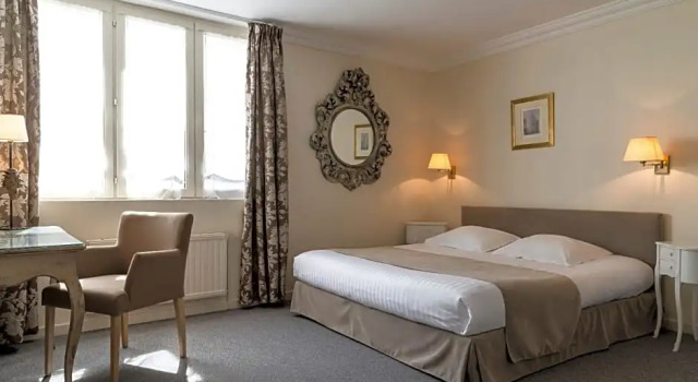 Номер Deluxe LUnivers Arras by Elema Hotels ex Hôtel de lUnivers Arras
