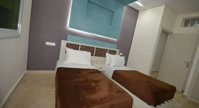 Hotel Pyramides, Varaa Hotelli Hotellit Taza-Hoceima-Taounate pysäköinnillä, Pysäköinti