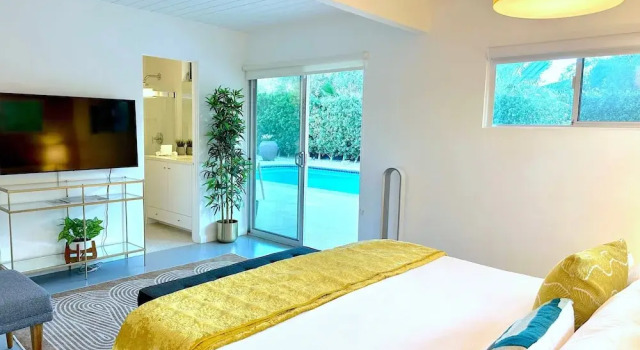 Serenity in Sunmor, Забронировать Отель Отели Палм-Спрингса 3 звезды, рядом с Palm Springs Swim Center, 3*