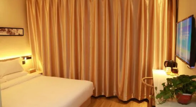 Люкс Business Rest Hotel (Shijiazhuang North Station Bolinzhuang Subway Station)