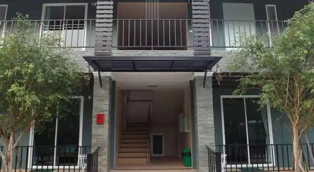 Baan Chom Khao
