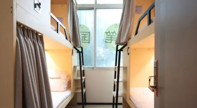 Кровать в общем номере (мужской номер) Guangzhou Xingdu International Youth Hotel Apartment Hostel