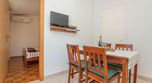 Amazing Apartment in Brodarica With Wifi and 1 Bedrooms