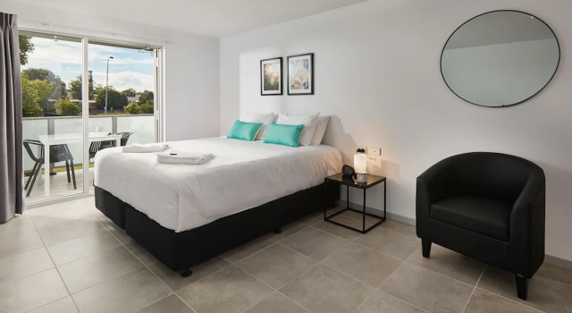 Студия с балконом East Maitland Executive Apartments