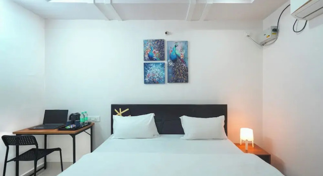 Hivee Hotel, Rezerwuj Hotel Hyderabad 