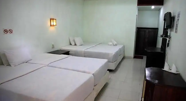 Pandu Lakeside Parapat Hotel, Rezerwuj Hotel Parapat Sumatra