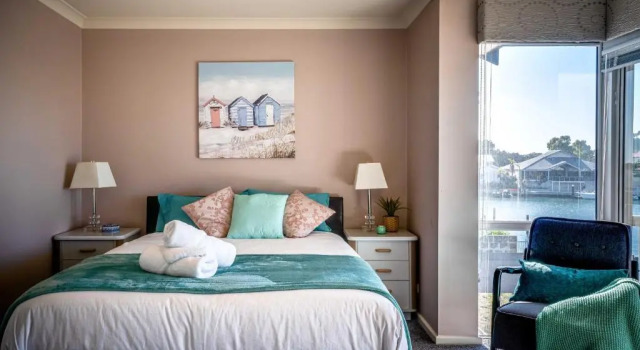 Mandurah Canal Beach House- 5 Mins Beach, Golf Course, City Centre, Parks, Buchen Sie Hotel Halls Head Western Australia