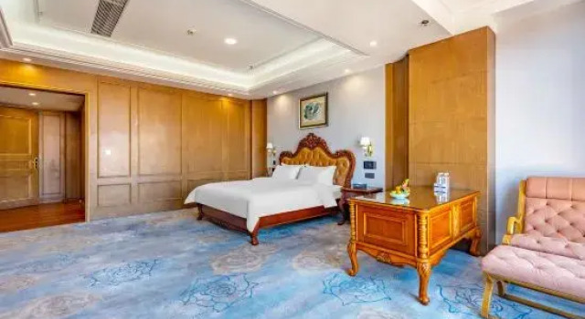 Люкс Deluxe Days Hotel by Wyndham Yanshan Transport Terminal