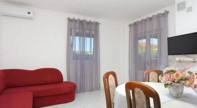 Holiday Home Nada Rogoznica, Rezerwuj Hotel Hotele w Split-Dalmatia County z parkingiem, Parking