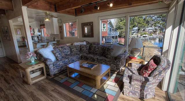 Evergreen Escape by Lake Tahoe Accommodations