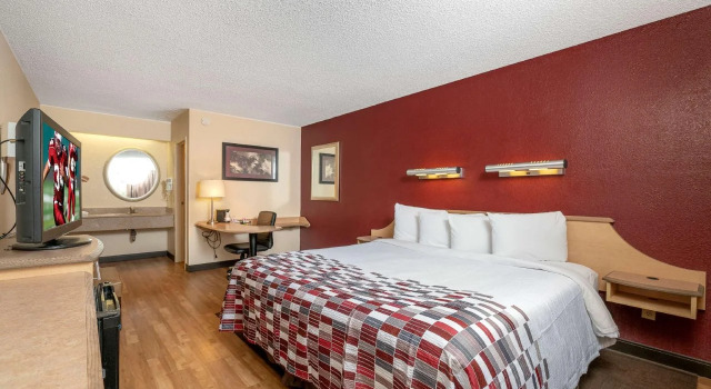 Red Roof Inn Tampa Fairgrounds – Casino