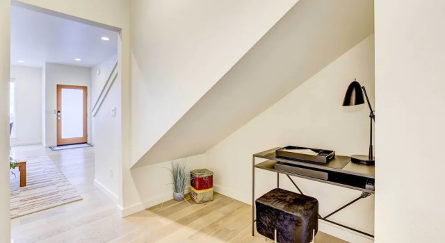 Beautiful Townhome - Steps to Downtown Boise, Забронировать Апартаменты/квартира Отели в центре Бойсе, в центре
