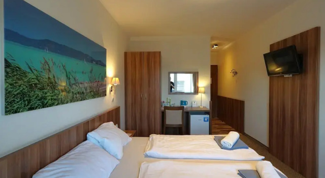 Двухместный номер Standard с видом на сад Balaton Colors Beach Hotel