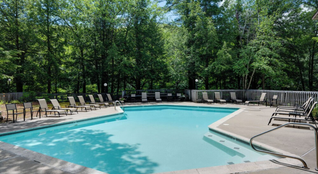 Riverfront Retreat w/ Deck: 1 Mi to Loon Mtn!