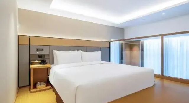 Люкс United Family Hotel (Chengdu Yiyuan Garden Museum North Jinke Road Subway Station Branch)