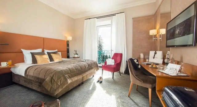 Номер Prestige с балконом Impérial Palace