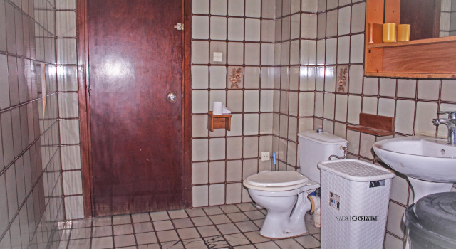 Penthouse Paris, Book Apartment Hotels in Mfoundi with Parking, Parking