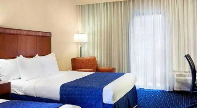 Days Inn Fort Worth, Buchen Sie Hotel Fort Worth Dallas - Fort Worth und Umgebung