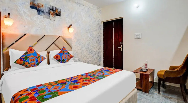 Номер Premium Fabhotel Dream Palace I