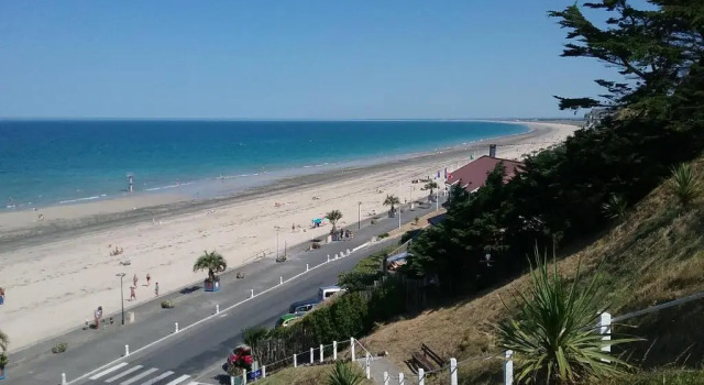 Beau duplex et studio proche de la mer