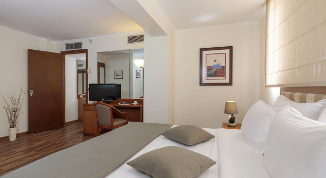 Best Western Plus Hotel Plaza