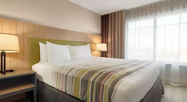 Двухместная студия Country Inn & Suites by Radisson, Middleton - Madison West