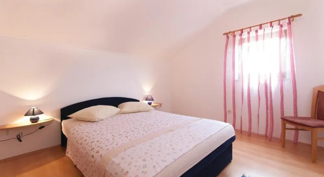 Amazing Home in Rovinj With Wifi and 2 Bedrooms, Prenota Hotel Sarizol Istria