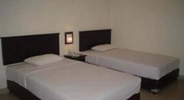 Monoloog Hotel Makassar (Formerly Red Planet Makassar), Rezervovat Hotel Hotely v Sulawesi s parkováním, Parkování