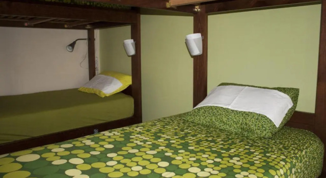 Кровать в общем номере Lisbon Hostel