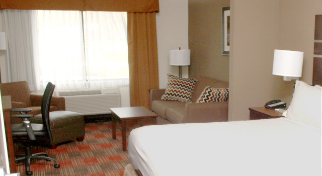 Holiday Inn Express & Suites Cumberland - La Vale by IHG, 予約 ホテル カンバーランド メリーランド州