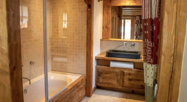 Chalet La Bouclia, Забронировать Шале Виллы Овернь-Рона-Альпы, Вилла