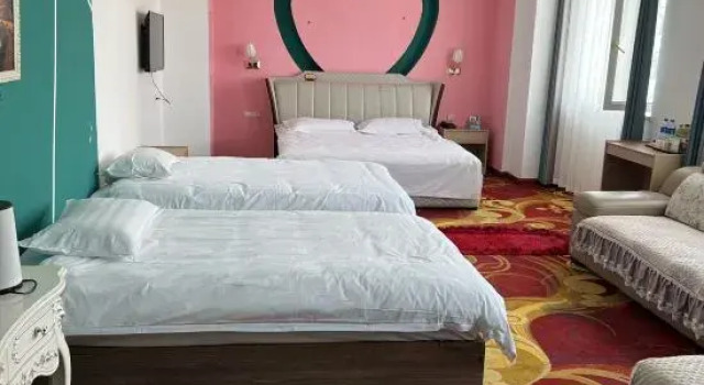 Люкс Deluxe Rafael Hotel (Harbin Centennial Baroque Historical and Cultural District Branch)
