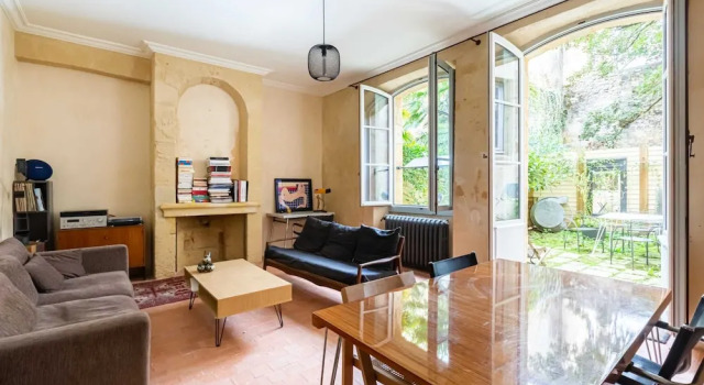 Retro apartment with garden by GuestReady, Забронировать Апартаменты/квартира Бордо Жиронда, рядом с Церковь Нотр-Дам