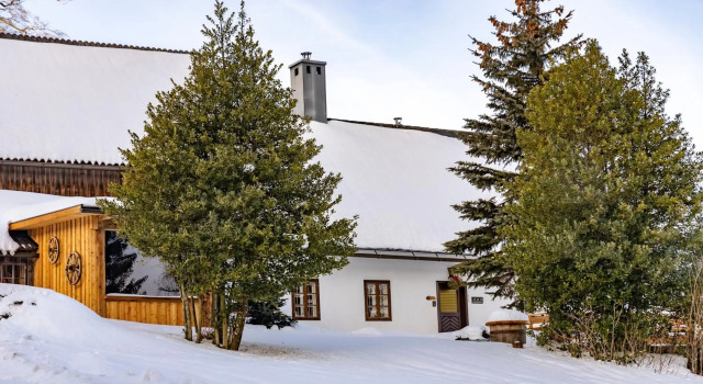 Das Haus am Berg: Nestelberg17, Book Hotel Gaming 