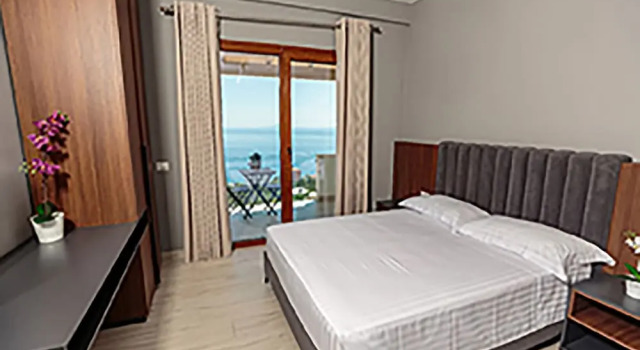 Amare Hotel, Đặt Khách sạn Himare Vlorë County