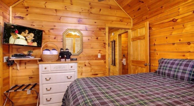 Bear Top Hideaway 1 Bedroom 1 Bathroom Cabin, Забронировать Дом для отпуска Гатлинберг Great Smoky Mountains National Park