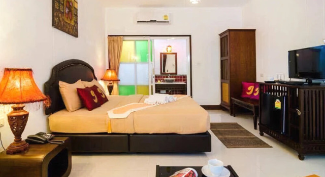 The Tara Residence Pattaya, Забронировать Отель Отели Центральной Паттайя с бассейном, рядом с Торговый центр Harbor Pattaya, Бассейн