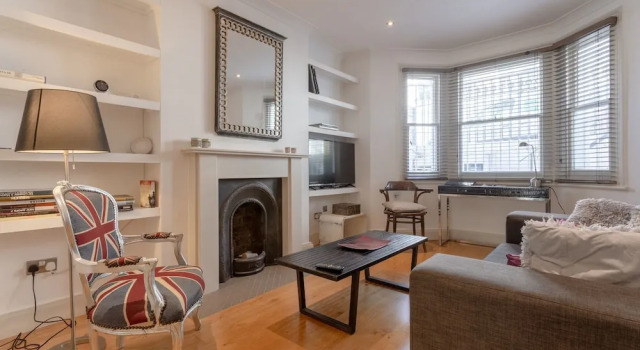 Spacious 1 Bedroom Flat in Fulham, Varaa Huoneisto Asunnot kohteessa Merseyside, Huoneisto
